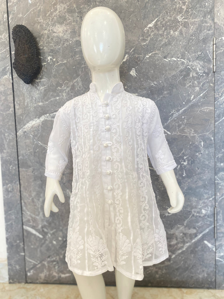 Nazaqat Women's White Lucknow Chikankari Dye-Able Pure Cotton Shirt Style  Kurti at Rs 575 | Designer Lucknowi Chikan Kurti in New Delhi | ID:  22228897455